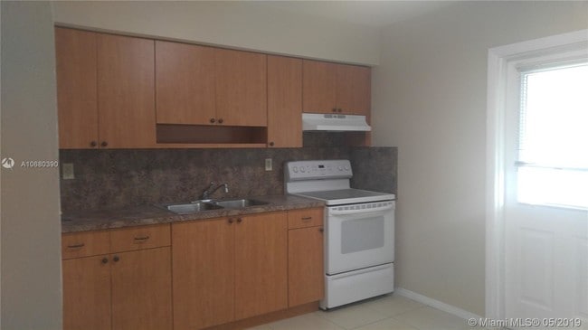 Building Photo - 2620 SW 51st St