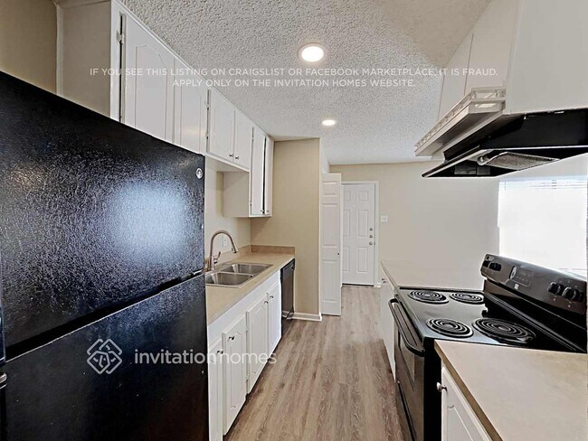 Building Photo - 509 Fox Dr