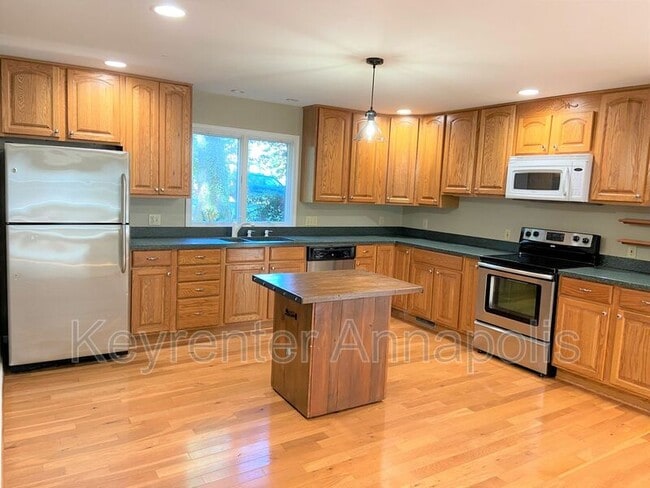 Foto del edificio - 1161 Green Holly Dr