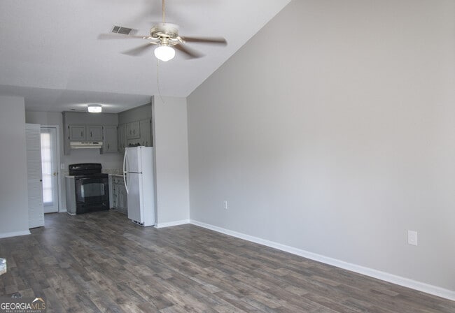 Building Photo - 140 Lanier Dr