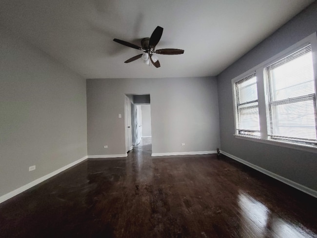 Building Photo - 2914 W 64th St