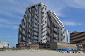 Building Photo - 3101 Boardwalk