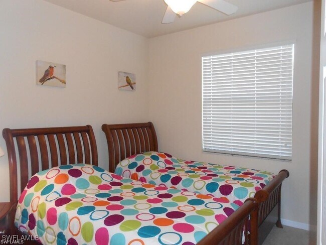 Building Photo - 9735 Acqua Ct