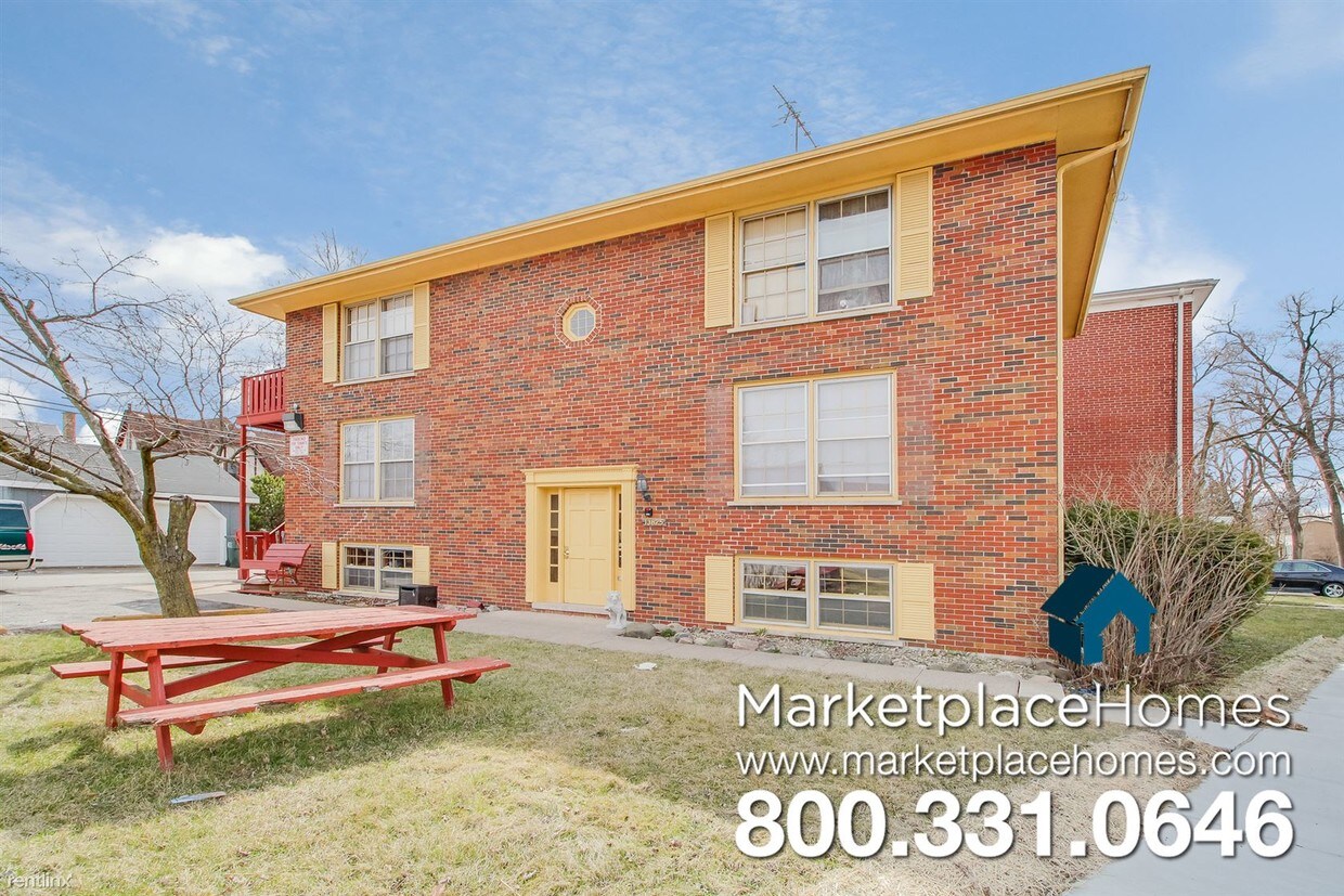 Foto principal - 13825 S Illinois St