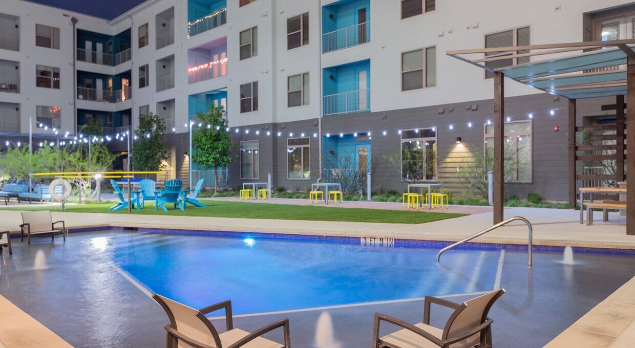 Primary Photo - Suitable Studio W/ Great Amenities Included