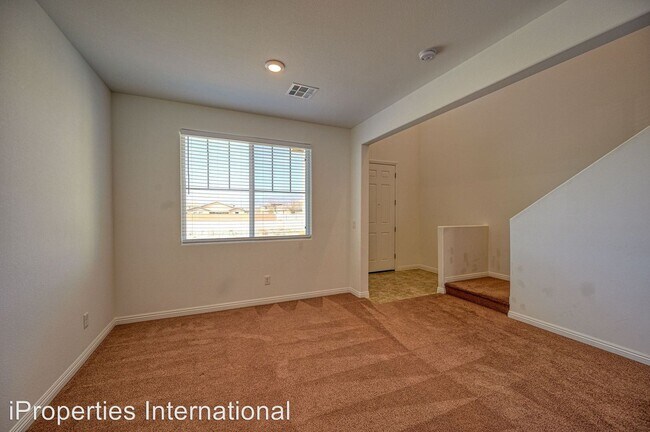 Building Photo - 5 br, 3 bath House - 3877 E Summit Ave