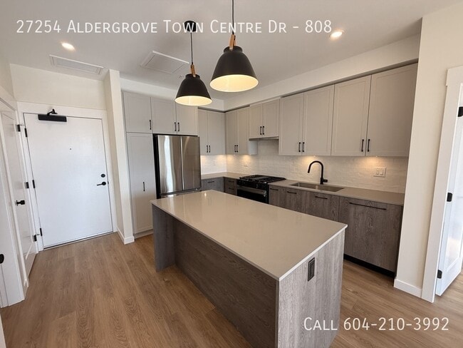 Building Photo - Brand New Condo at Vanetta