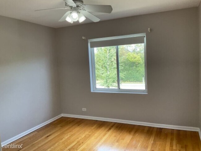 Building Photo - 2 br, 2 bath Condo - 154 Green Bay Rd 2 Un...