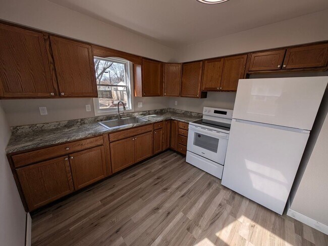 Foto del edificio - 2 Bedroom, 1 Bathroom house with garage an...