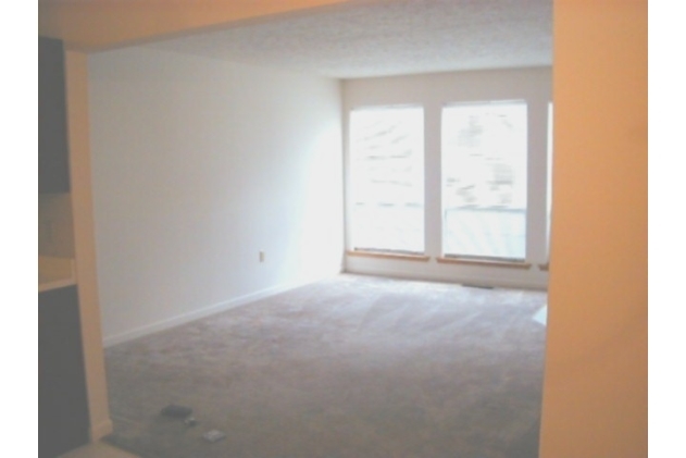 Living room - Vista Heights Apartments