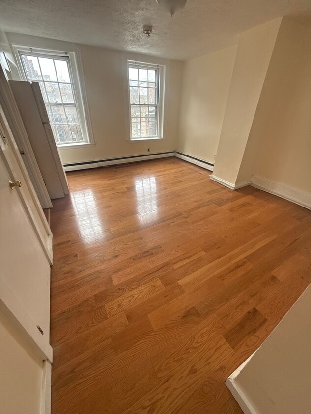 Primary Photo - 43 Anderson St