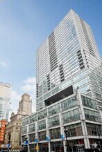 Building Photo - 8 E Randolph St