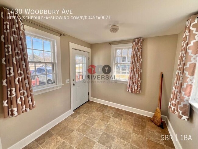 Foto del edificio - 1430 Woodbury Ave