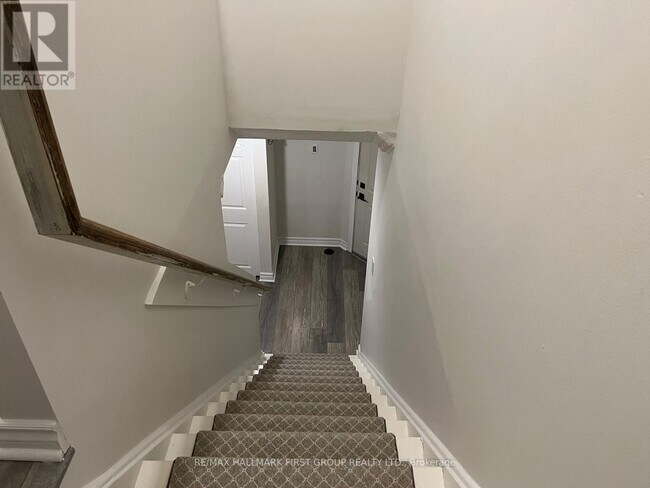 Photo du bâtiment - 1010 Glen St