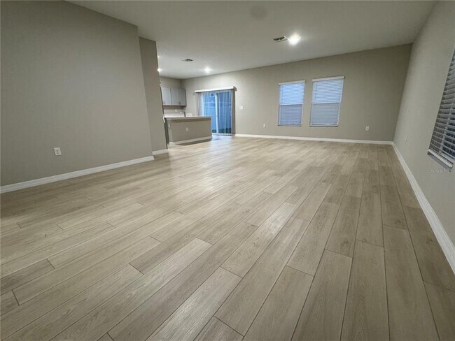 Foto del edificio - 5024 Starboard St