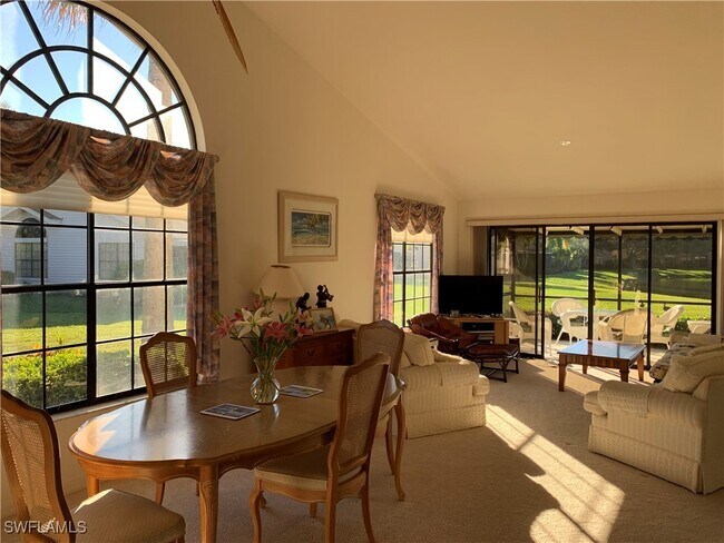 Foto del edificio - 6617 Ilex Cir