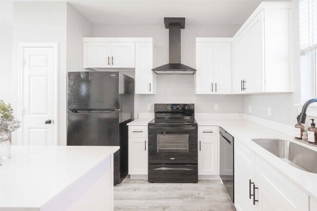 Foto del edificio - 2101 Reinke Rd