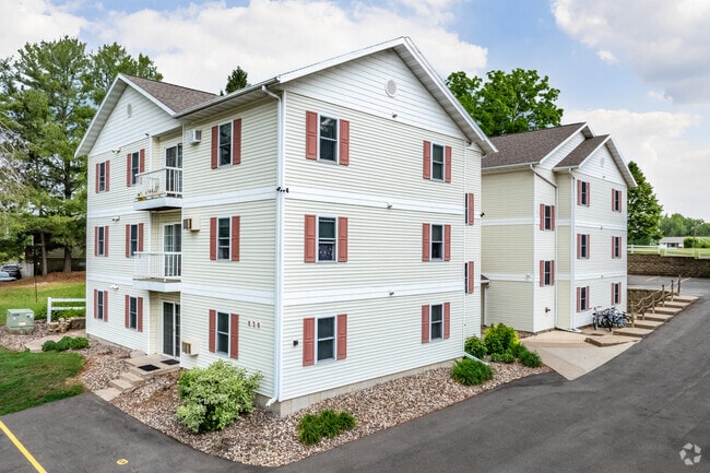 Building Photo - Pioneer Court Apartments