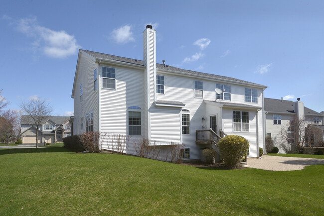 Foto del edificio - 745 Bloomfield Ct
