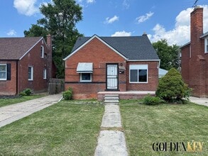 Building Photo - 16453 Fairmount Dr