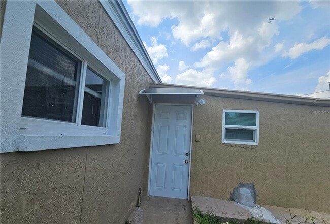 Building Photo - 419 Faber Dr