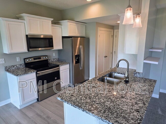 Building Photo - 9643 Turnpoint Dr