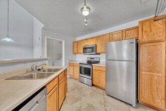 Building Photo - 5745 N Genoa Way
