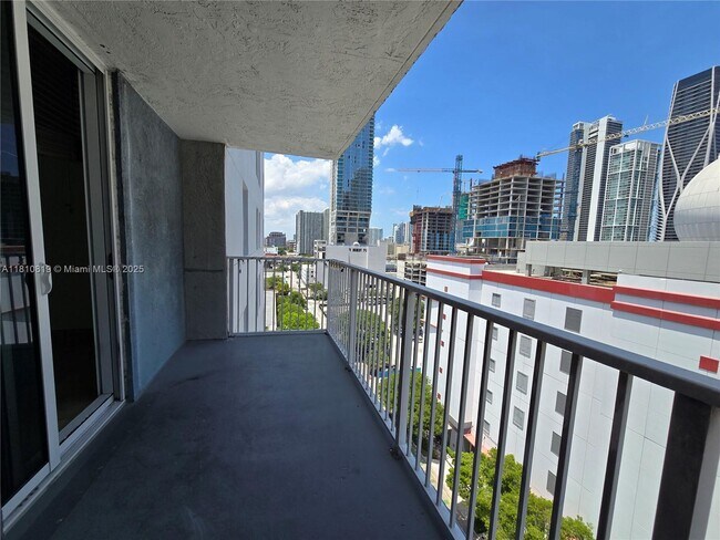Foto del edificio - 800 N Miami Ave
