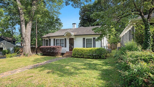 Building Photo - Live in Kirkwood for under $3000!
