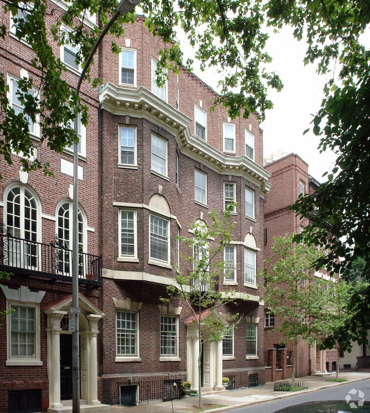 Primary Photo - 2129-2131 Locust St