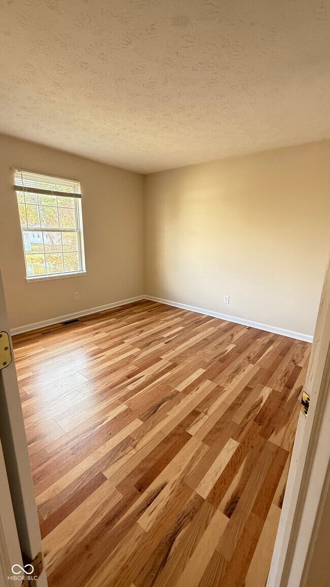 Foto del edificio - 2119 Galaxy Dr