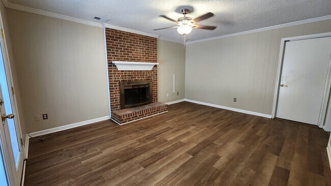 Foto del edificio - 3932 Lombard Ct