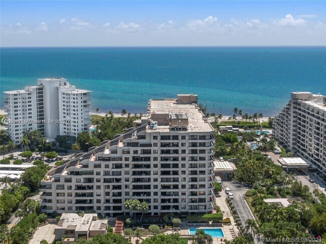 Building Photo - 251 Crandon Blvd