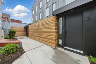 Building Photo - 11 Beacon Ave