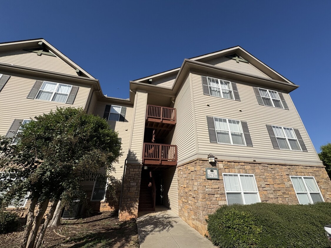 Photo - 201 Harts Cove Way (Seneca, SC)