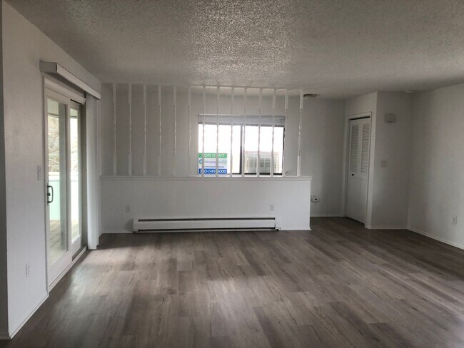 Foto del edificio - Affordable 3 Bed 2 Bath Condo, Attached Garage, on Quiet Street in Lafayette