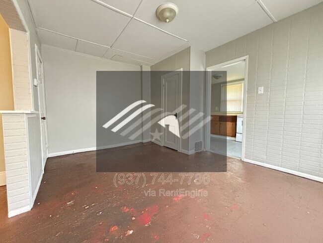 Foto del edificio - 515 Mertland Ave