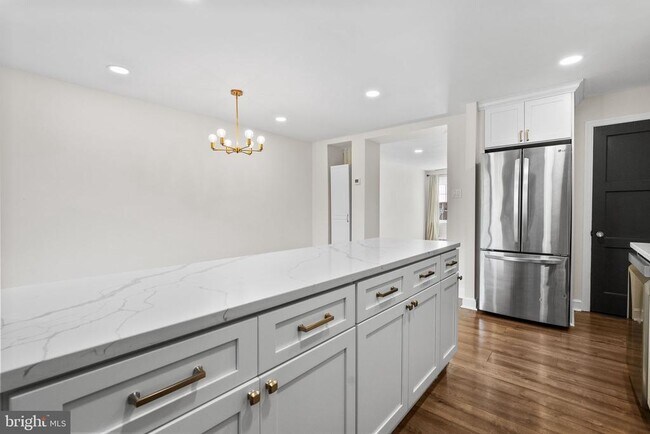 Foto del edificio - 720 Shaw Ave