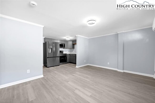 Building Photo - 1175 Bamboo Rd