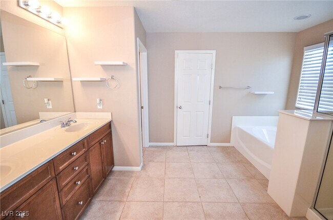 Foto del edificio - 6470 Little Harbor Ct