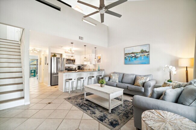 Foto del edificio - 17670 Front Beach Rd