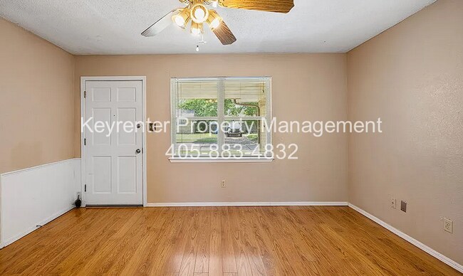 Foto del edificio - Spacious 3BD, 2BTH Home Right off 12th AVE Minutes from the highway and 5 Minutes from OU Campus!
