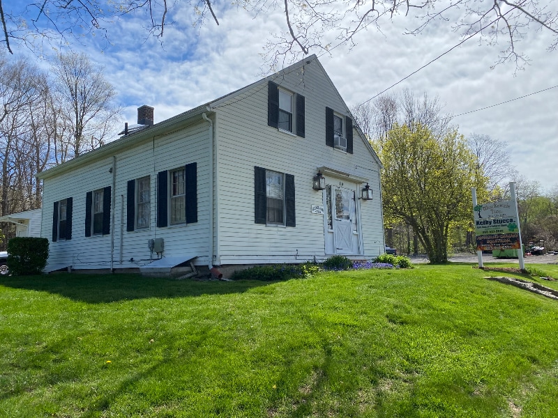 Primary Photo - 110 Waterbury Rd