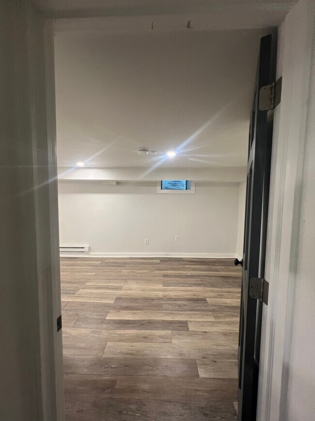 Foto del edificio - 422 N River St