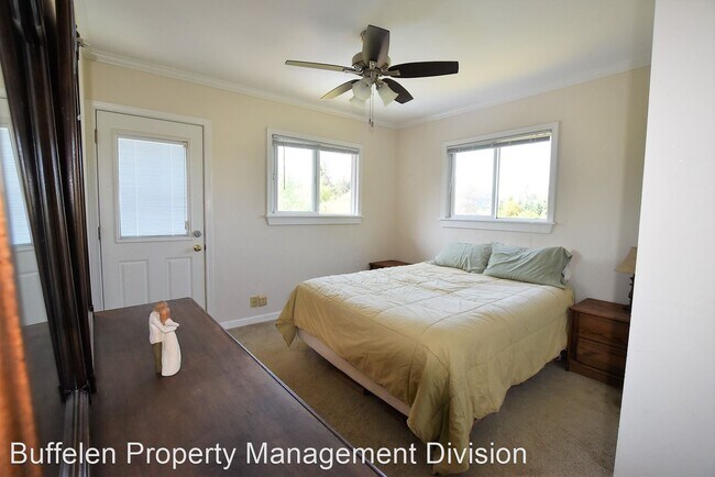 Building Photo - 2 br, 2 bath House - 38106 SE 85th St