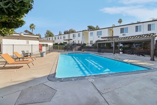 Building Photo - Haven at the Hills