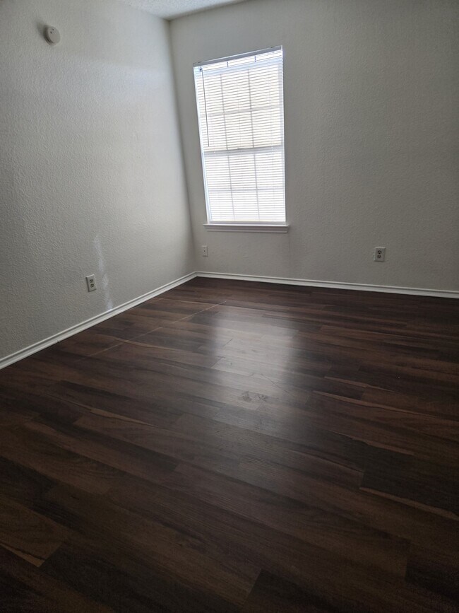 Building Photo - 4028 O B Crowe Dr