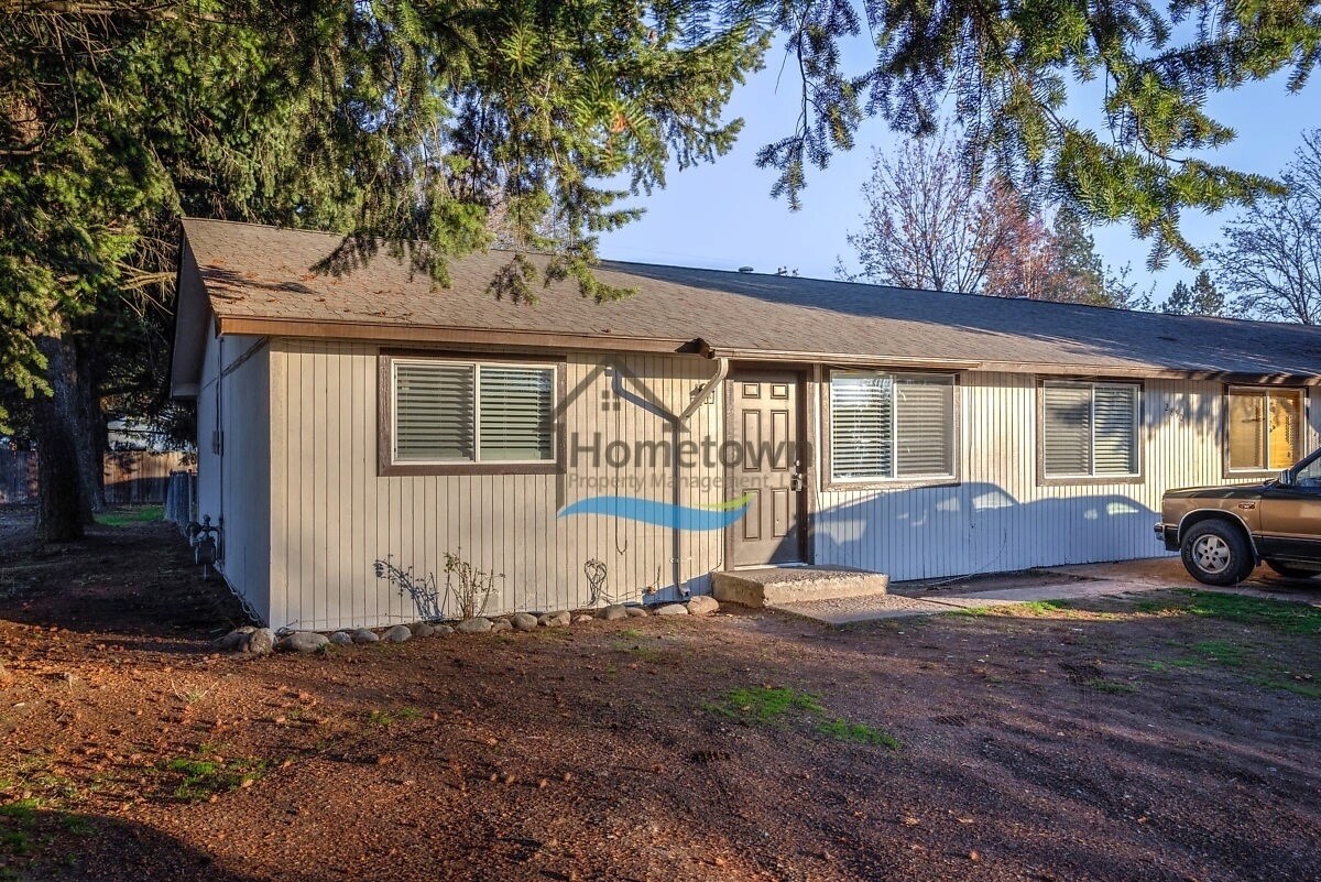 Foto principal - 2850 N Francis St