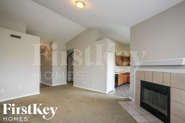 Foto del edificio - 5922 Brookville Lake Dr