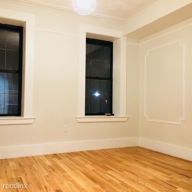 Building Photo - 1034 Bedford Ave